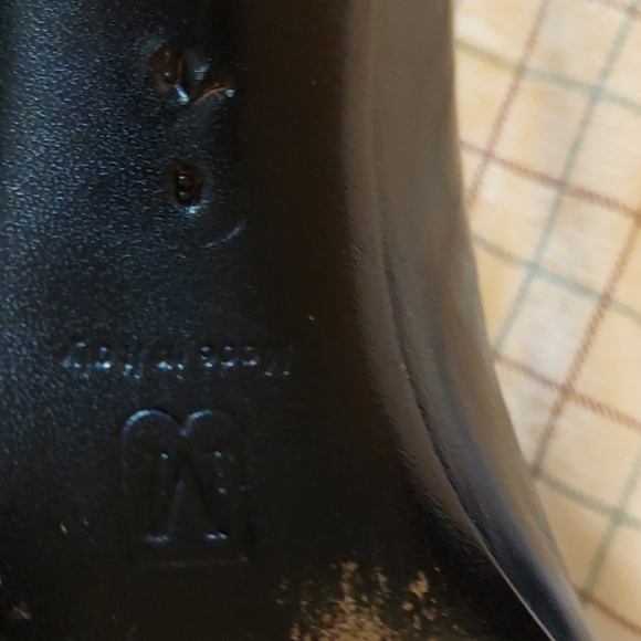 Shoes - Picture 9 of 10